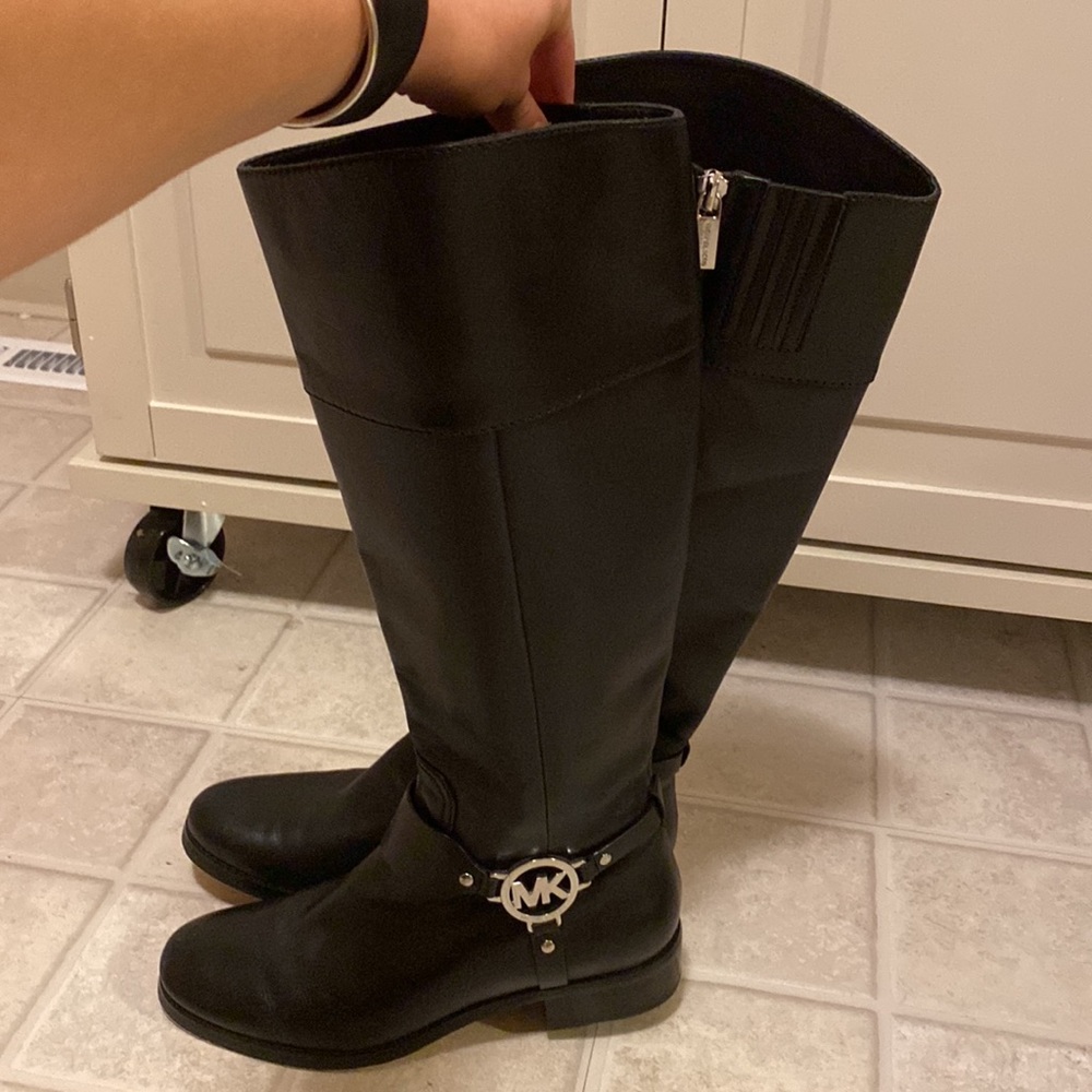 Riding boots
